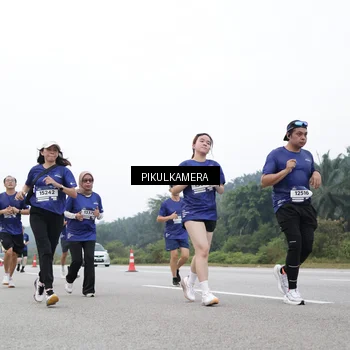 Runner Photo 7544848
