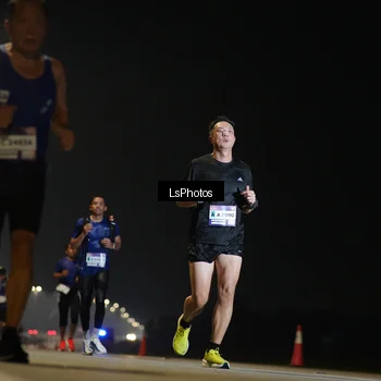 Runner Photo 7544872