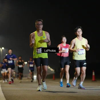 Runner Photo 7544900