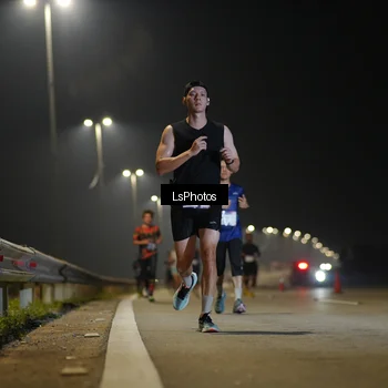 Runner Photo 7544906