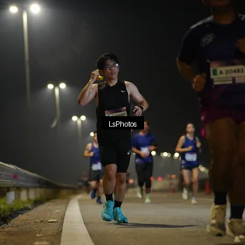 Runner Photo 7544911