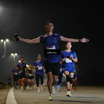 Runner Photo 7544922