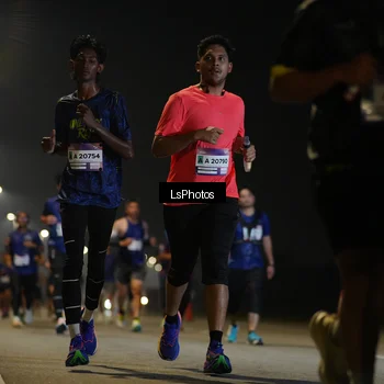 Runner Photo 7545004