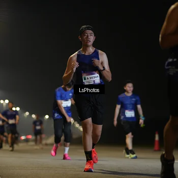 Runner Photo 7545010