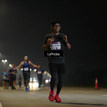 Runner Photo 7545020