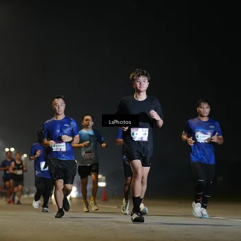 Runner Photo 7545030