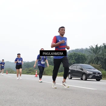 Runner Photo 7545051