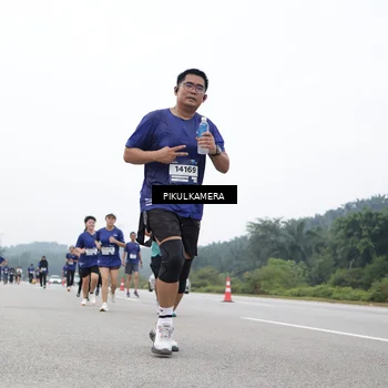 Runner Photo 7545129