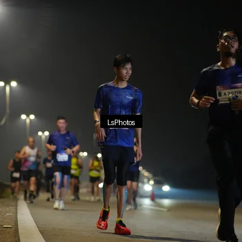 Runner Photo 7545140