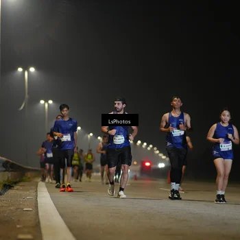 Runner Photo 7545146
