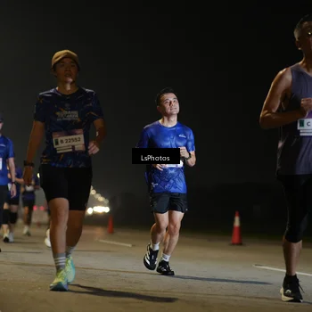 Runner Photo 7545251
