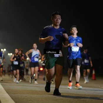Runner Photo 7545334