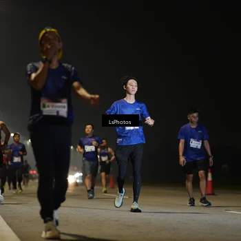 Runner Photo 7545335