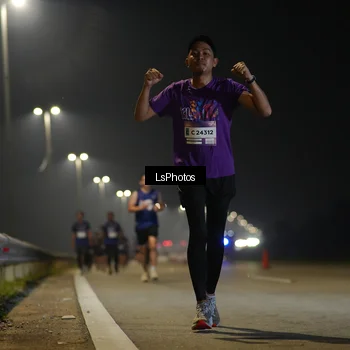 Runner Photo 7545359