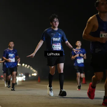 Runner Photo 7545442