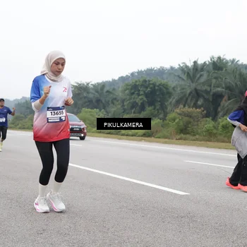 Runner Photo 7545470