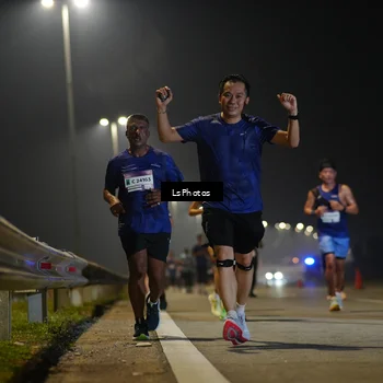 Runner Photo 7545642