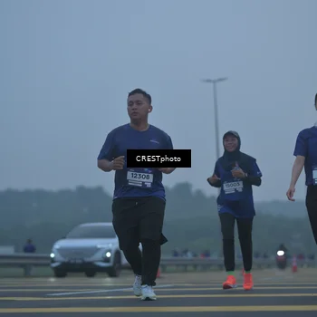 Runner Photo 7545659