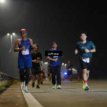Runner Photo 7545679