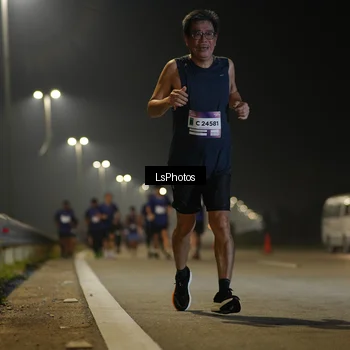 Runner Photo 7545680