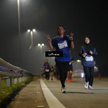 Runner Photo 7545709