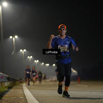 Runner Photo 7545900