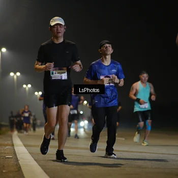 Runner Photo 7545937