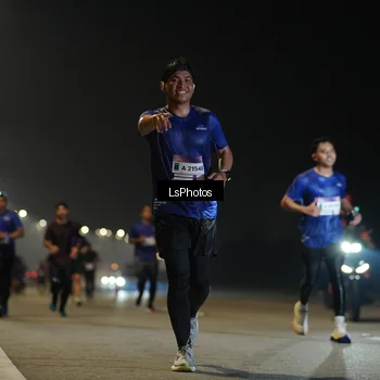 Runner Photo 7545985