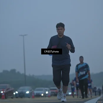 Runner Photo 7546055