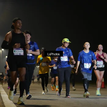 Runner Photo 7546063