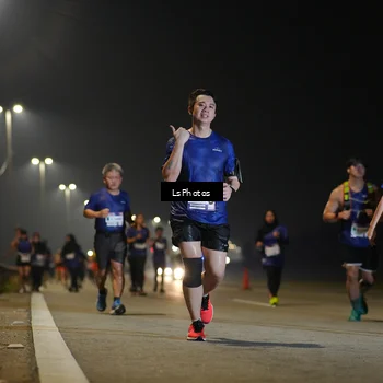 Runner Photo 7546119