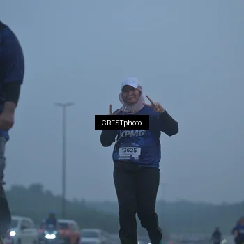 Runner Photo 7546258