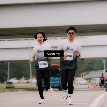 Runner Photo 7546340