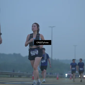 Runner Photo 7546698