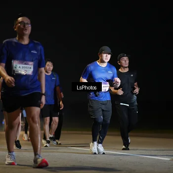 Runner Photo 7546865