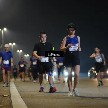 Runner Photo 7546875
