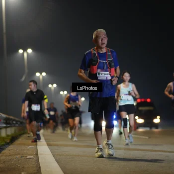 Runner Photo 7546876