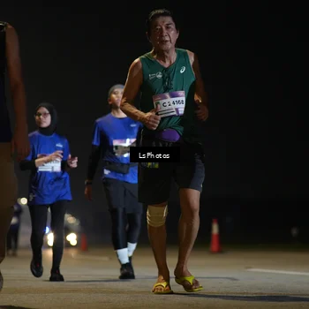 Runner Photo 7547625