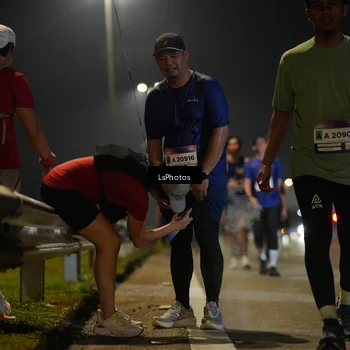 Runner Photo 7547678