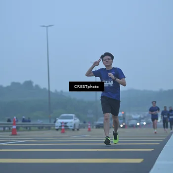 Runner Photo 7547687