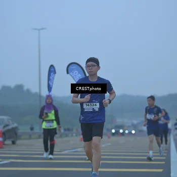 Runner Photo 7547944
