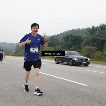 Runner Photo 7547996