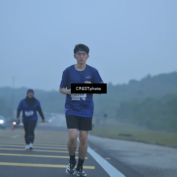 Runner Photo 7548069