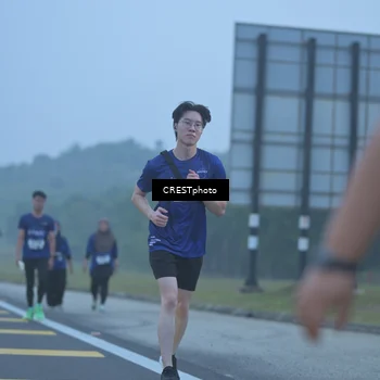 Runner Photo 7548204