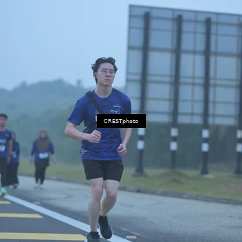 Runner Photo 7548235