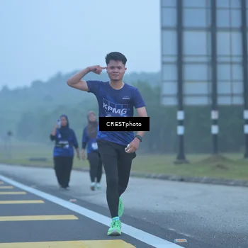 Runner Photo 7548236