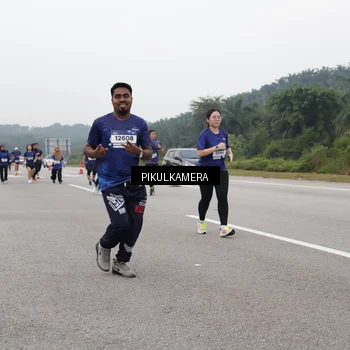 Runner Photo 7548345