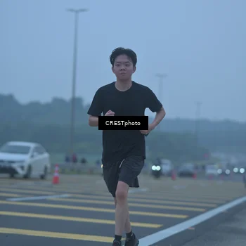 Runner Photo 7548390