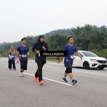 Runner Photo 7548856