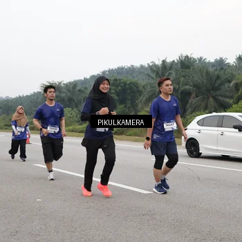 Runner Photo 7548980